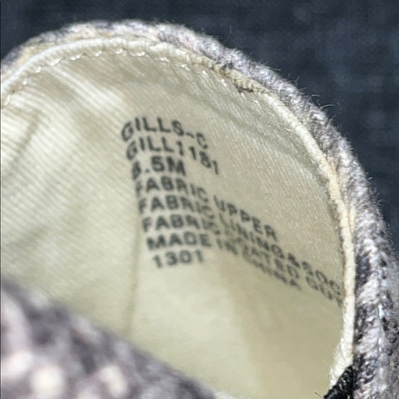 Steve Madden Slip-On sneakers Snake Print RETAILS@$99-  8.5 - Picture 6 of 7